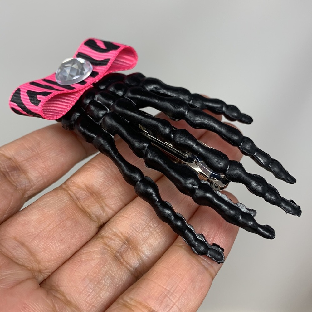 Hair clips skeleton hand hair accessories Halloween Day of Dead Dia de Muertos - Picture 15 of 16